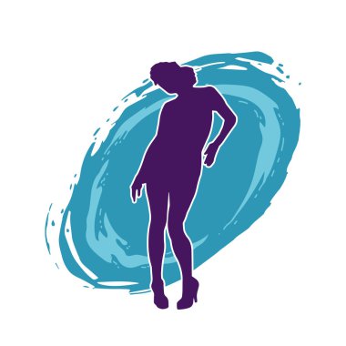 Hareketli pozlarda mini etek giyen bir kadın dansçının silueti. Zayıf bir kadının silueti mutlu bir şekilde dans ediyor..