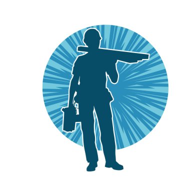 Tahta taşıyan bir inşaat işçisinin silueti..