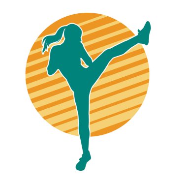 Dövüş sanatları tekmesi atan bir kadının silueti. Sportif bir kadının silueti tekme hareketi yapıyor..