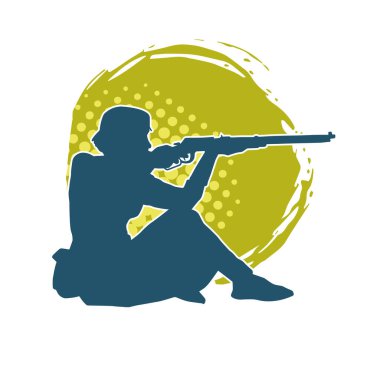 Kadın bir tetikçinin silüeti tüfek silahını doğrultuyor. Uzun namlulu ateşli silahla ateş eden bir kadın dövüşçünün silüeti..