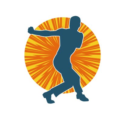 Doğu dövüş sanatı pozu veren bir adamın silueti. Dövüş sanatlarında bir erkeğin silueti..