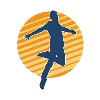 Hareket halindeki bir erkek dansçının silueti. Dans eden zayıf bir adamın silueti..