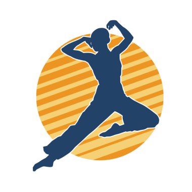 Hareketli bir kadın balerin silueti. Dans eden balerin kızın silueti..