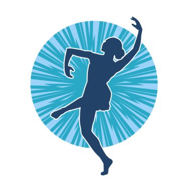 Hareketli bir kadın balerin silueti. Dans eden balerin kızın silueti..