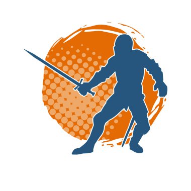 Savaş zırhı giymiş bir erkek savaşçının silueti. Kılıç ile poz veriyor..