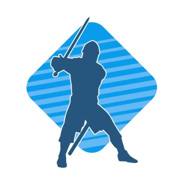 Savaş zırhı giymiş bir erkek savaşçının silueti. Kılıç ile poz veriyor..