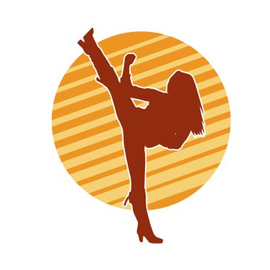 Dövüş sanatları tekmesi atan bir kadının silueti. Sportif bir kadının silueti tekme hareketi yapıyor..