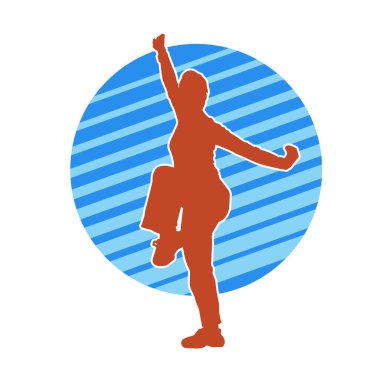 Dövüş sanatları yapan zayıf bir kadının silueti. Dövüş sanatlarında çalışan bir kadının silueti..