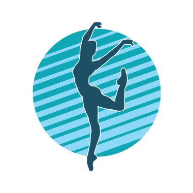 Hareketli bir kadın balerin silueti. Dans eden balerin kızın silueti..