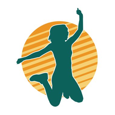 Neşeli bir şekilde atlayan mutlu, zayıf bir kadının silueti.