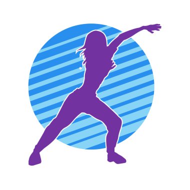 Hareketli bir kadın dansçının silueti. Dans eden zayıf bir kadının silueti..