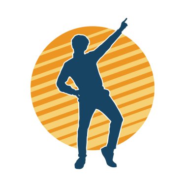 Hareket halindeki bir erkek dansçının silueti. Dans eden zayıf bir adamın silueti..