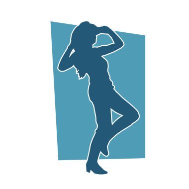 Kovboy kostümü giymiş bir kadın modelin silueti. Poz vermiş bir kovboy kızın silueti..