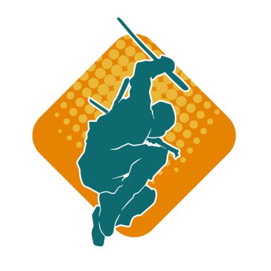 Ninja kostümlü bir erkeğin silueti Samuray Katana kılıcı taşıyor..