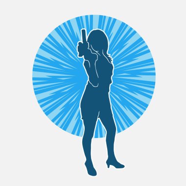 Kadın dövüşçü silueti. Tabanca ya da tabanca taşıyor..