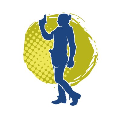 Kurşungeçirmez yelek giyen ve tabanca taşıyan bir kadın özel kuvvet polisinin silüeti..