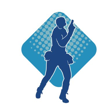 Kurşungeçirmez yelek giyen ve tabanca taşıyan bir kadın özel kuvvet polisinin silüeti..