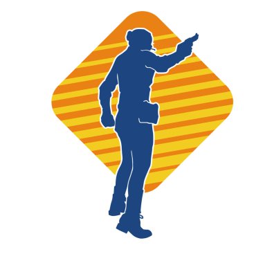 Kurşungeçirmez yelek giyen ve tabanca taşıyan bir kadın özel kuvvet polisinin silüeti..