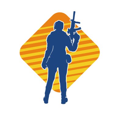 Kurşungeçirmez yelek giyen ve makineli tüfek taşıyan bir kadın özel kuvvet polisinin silueti..