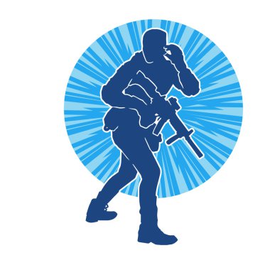 Kurşungeçirmez yelek giyen ve makineli tüfek taşıyan bir kadın özel kuvvet polisinin silueti..