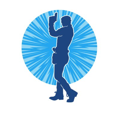 Kurşungeçirmez yelek giyen ve tabanca taşıyan bir kadın özel kuvvet polisinin silüeti..