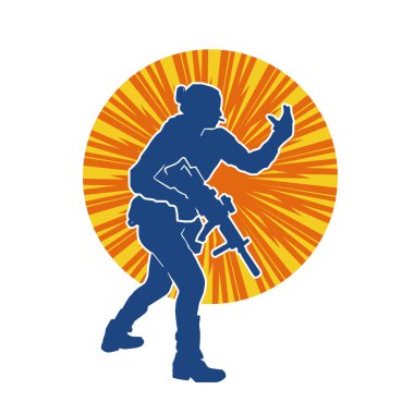 Kurşungeçirmez yelek giyen ve makineli tüfek taşıyan bir kadın özel kuvvet polisinin silueti..