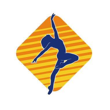 Hareketli bir kadın balerin silueti. Dans eden balerin kızın silueti..