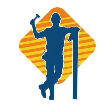 Tahta taşıyan bir inşaat işçisinin silueti..