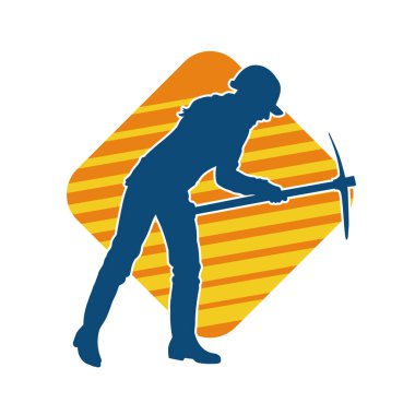 Kazma aletle poz veren, işçi kostümü giyen bir kadının silueti. Kazma aleti taşıyan madenci kostümlü bir kadının silueti..