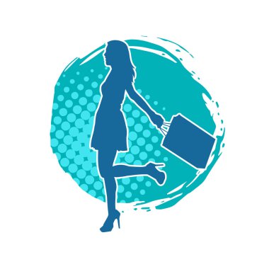 Sıska genç bir kadının silüeti alışveriş torbaları taşıyor..