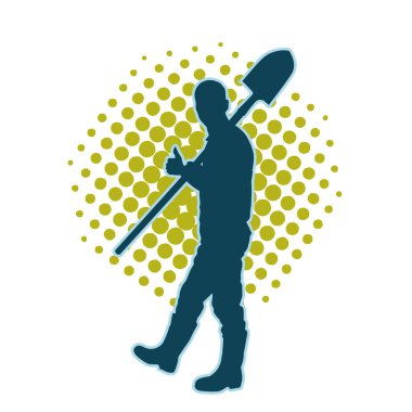 Kürek taşıyan bir işçinin silüeti. Bir işçinin hareket halindeki silueti kürek aracı kullanarak poz verir.