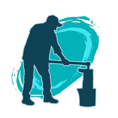 Uzun şaft baltasıyla odun kesen bir erkek işçinin silueti.