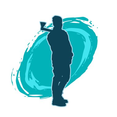 Balta taşıyan bir adamın silüeti. Balta taşıyan erkek bir oduncunun silueti..