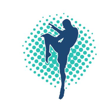Hareketli erkek kickboksör atletinin silueti. Tekme atan bir adamın silueti..