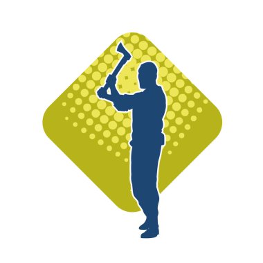 Balta taşıyan bir adamın silüeti. Balta taşıyan erkek bir oduncunun silueti..