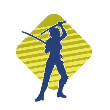 Bir kadın dövüşçünün silueti kılıç taşırken poz veriyor..