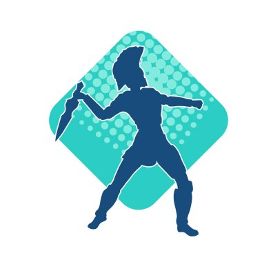 Zırhlı bir kadın savaşçının silueti kılıçla poz veriyor.