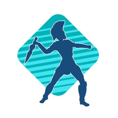 Zırhlı bir kadın savaşçının silueti kılıçla poz veriyor.