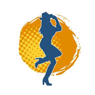 Çekici pozlarda kovboy kız kostümü giyen zayıf bir kadın modelin silueti. Ayakta duran bir kovboy kızın silueti..