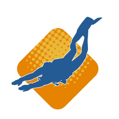 Yüzen bir erkek dalgıcın silueti su altında poz veriyor. Hareket halindeki bir adamın silueti dalış sporu yapıyor..