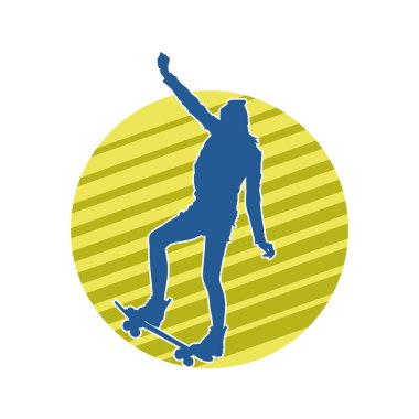 Hareket halindeki bir kadın silueti kaykay üzerinde poz veriyor. Kaykaylı şehirli bir kızın silueti..