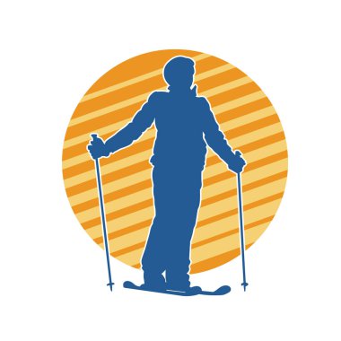 Kayak sporu yapan bir erkeğin silueti.