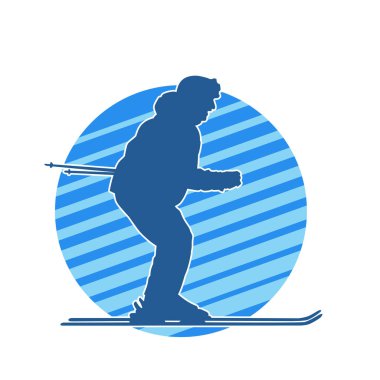 Kayak sporu yapan bir erkeğin silueti.