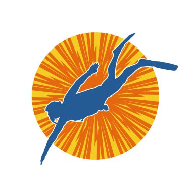 Yüzen bir erkek dalgıcın silueti su altında poz veriyor. Hareket halindeki bir adamın silueti dalış sporu yapıyor..