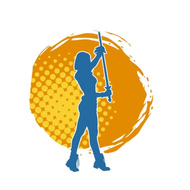 Bir kadın dövüşçünün silueti kılıç taşırken poz veriyor..