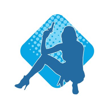 Kadın dövüşçü silueti. Tabanca ya da tabanca taşıyor..