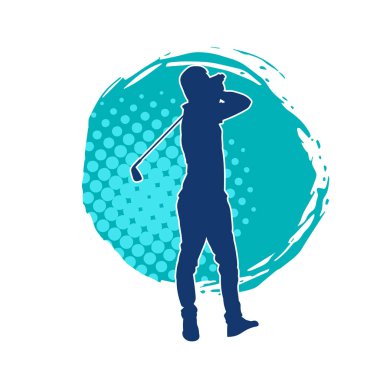 Golf oynarken golf sopasıyla poz veren bir adamın silüeti.