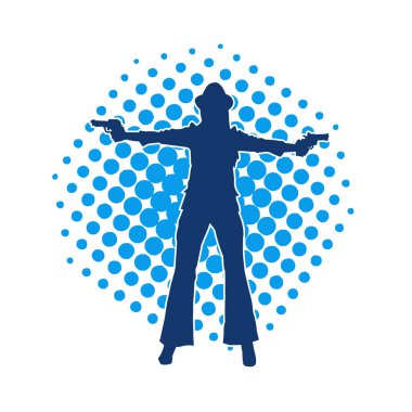 Uzun pantolon ve fötr şapka giyen zayıf bir kadın modelin silueti. Tabancayla poz veriyor..