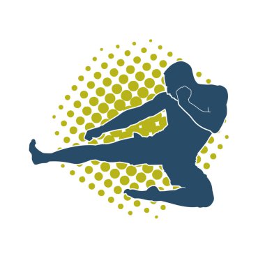 Hareketli erkek kickboksör atletinin silueti. Tekme atan bir adamın silueti..