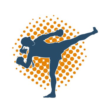 Hareketli erkek kickboksör atletinin silueti. Tekme atan bir adamın silueti..